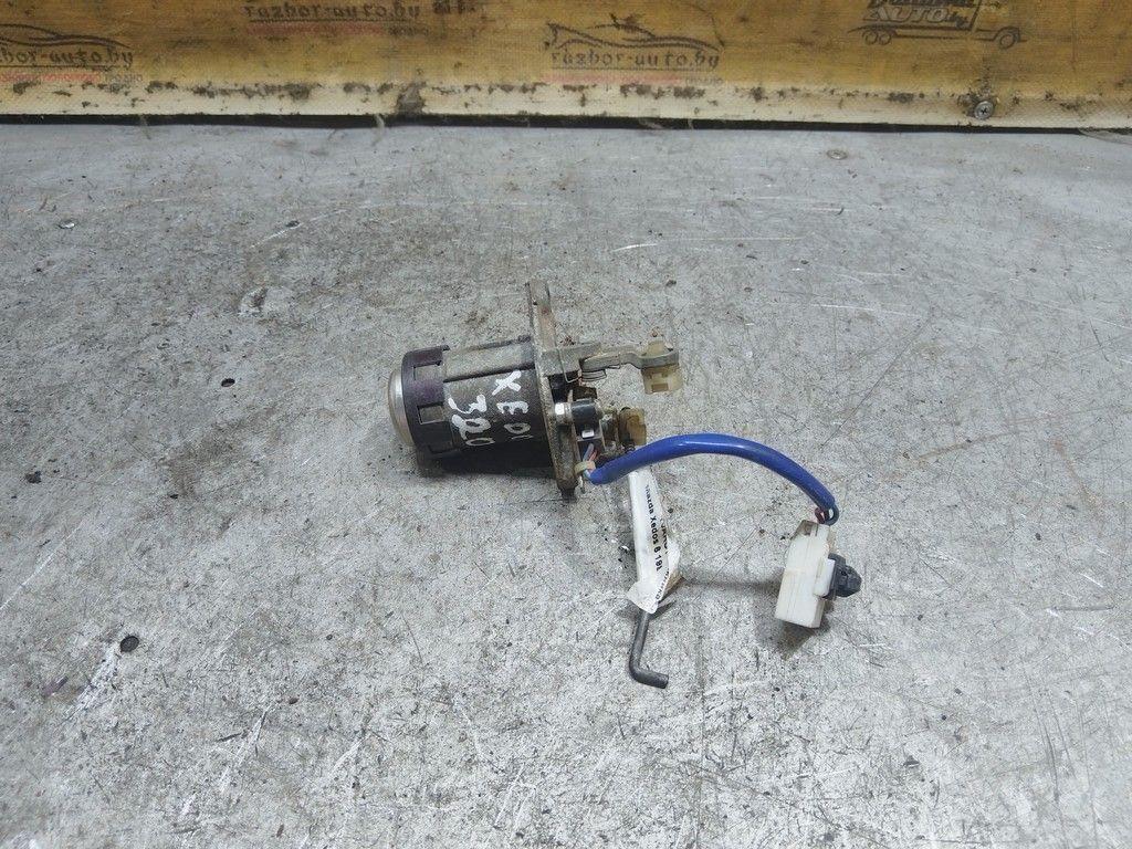 Кнопка открытия багажника YVAROY Mazda Xedos 6 - Фото 1