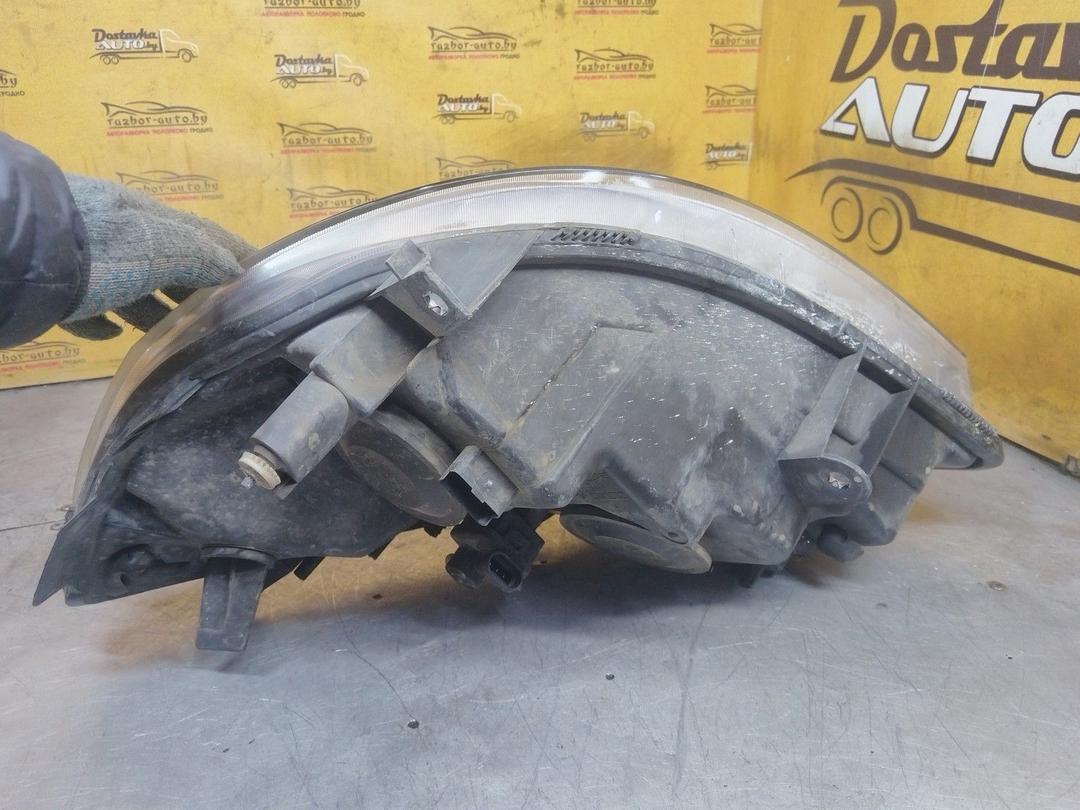 Фара правая DZJ82J Renault Scenic купить в магазине запчастей бу