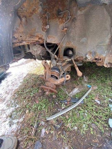 Кулак поворотный левый ELEZ26 Nissan Micra