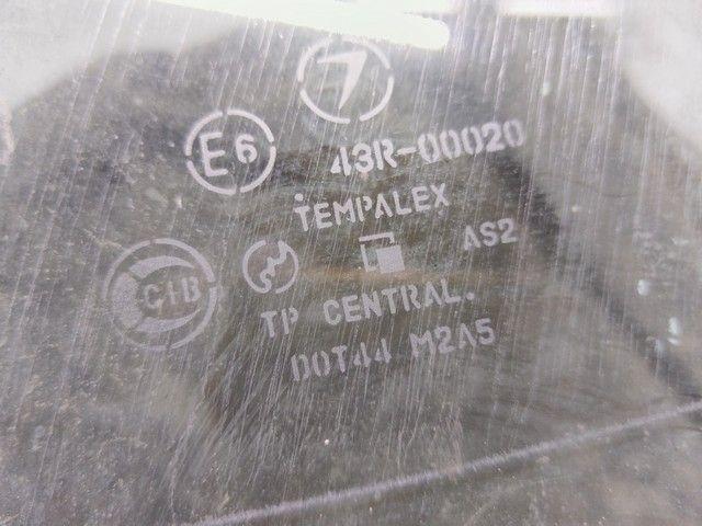 Стекло двери передней левой 202ABA купить с доставкой