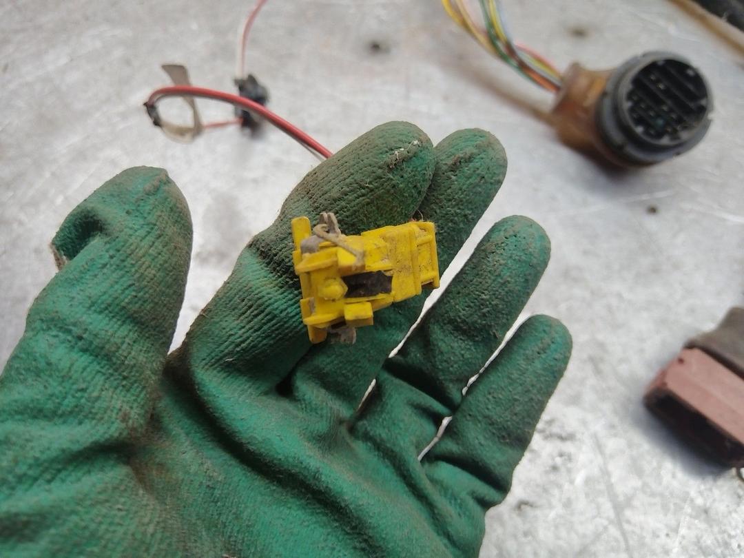 Проводка двери передней левой JWMJJS Citroen Xsara купить в магазине запчастей бу