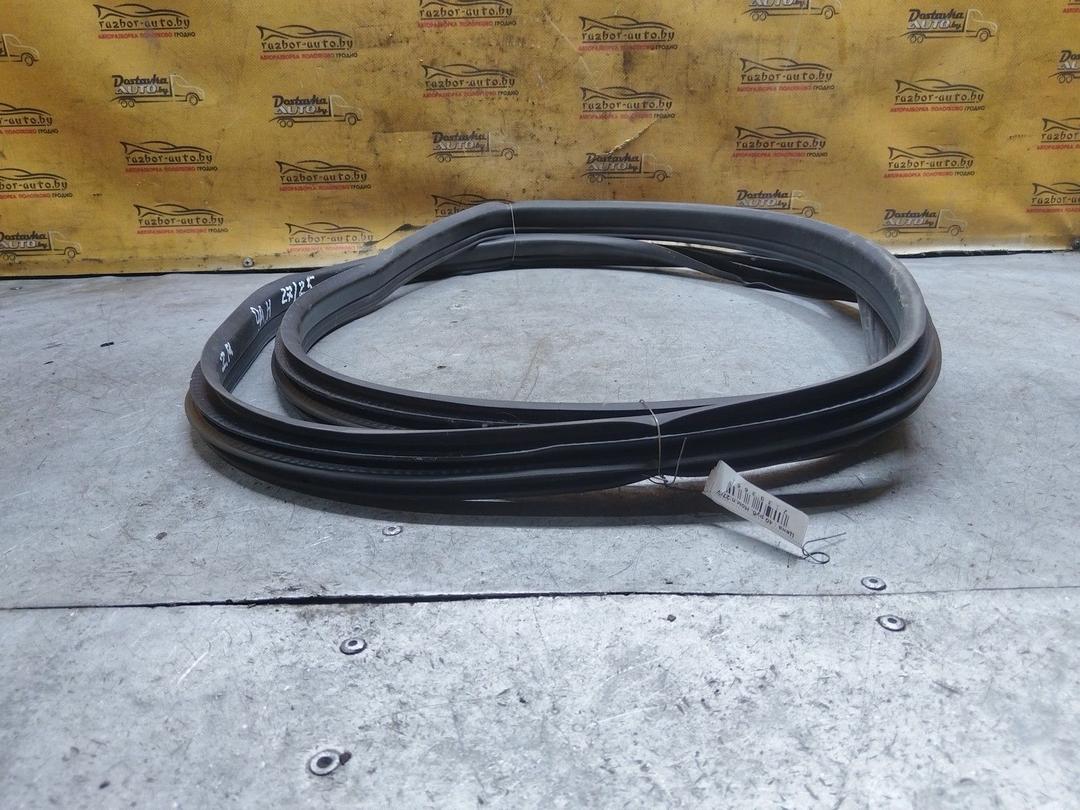 Уплотнитель двери задней правой 8V3VCK Opel Astra купить на авторазборке