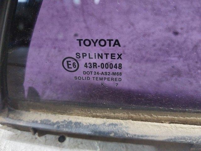 Стекло двери задней правой V6VUF5 Toyota Avensis купить с доставкой