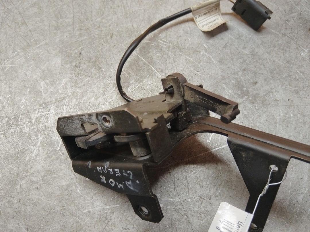 Замок стекла двери багажника 5GFSSQ BMW 5 E39 - Фото 4