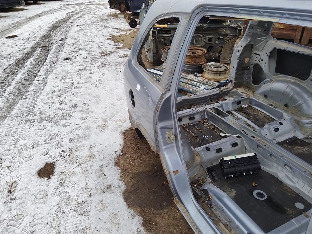 Крыло заднее правое 9W4CLS Opel Zafira купить на авторазборке