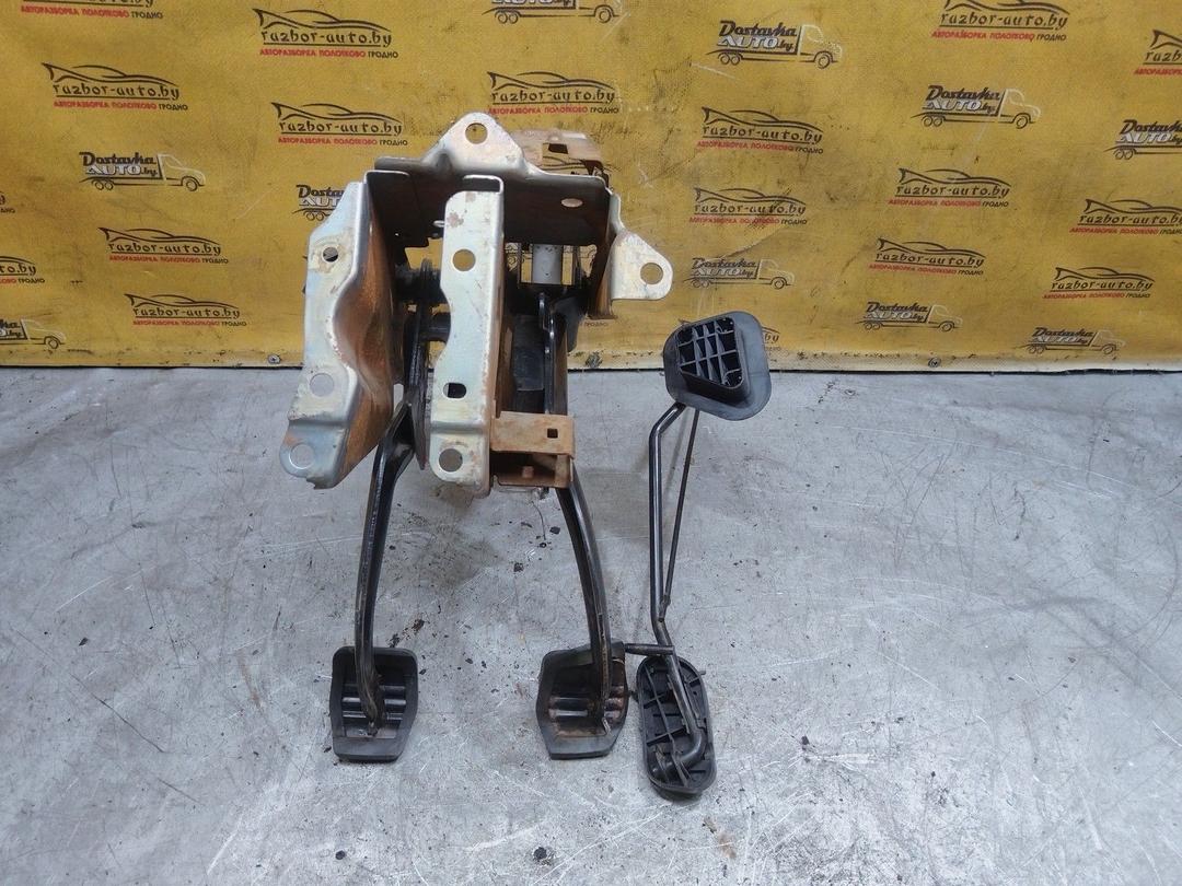 Узел педальный (блок педалей) NK73Y2 Renault Laguna купить на авторазборке