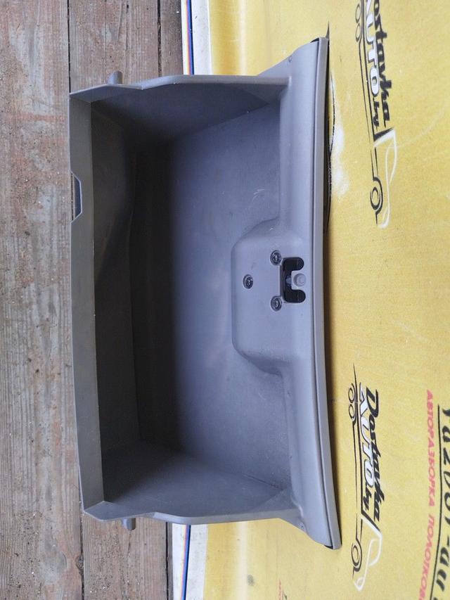 Бардачок 77X4IA Mazda Premacy купить в магазине запчастей бу