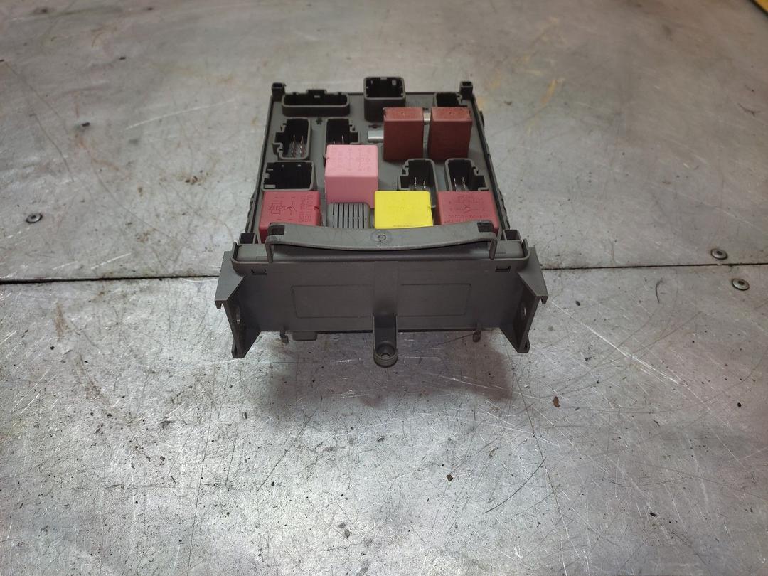 Блок предохранителей 433AIM Renault Espace купить с доставкой