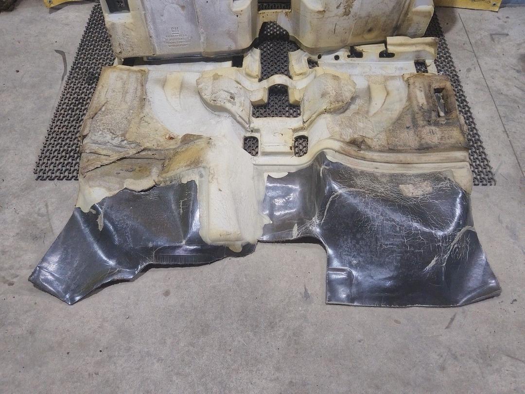 Ковер салонный 8R34IV Opel Vectra купить с доставкой. Огромный выбор салонов. У нас есть практически все.