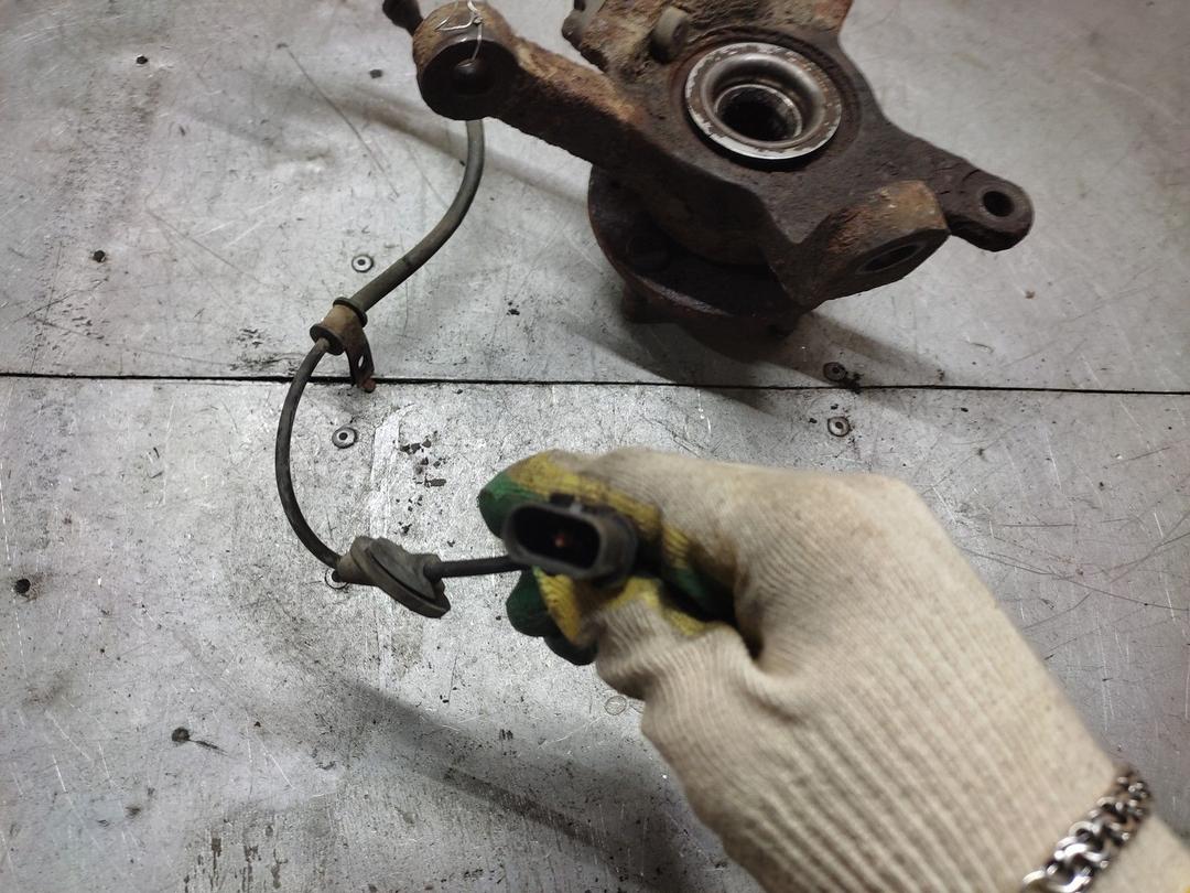 Кулак поворотный левый 9LAWDA Hyundai Getz купить в магазине запчастей бу