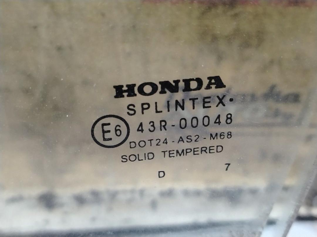 Стекло двери задней левой OY3P3S Honda Civic - Фото 2
