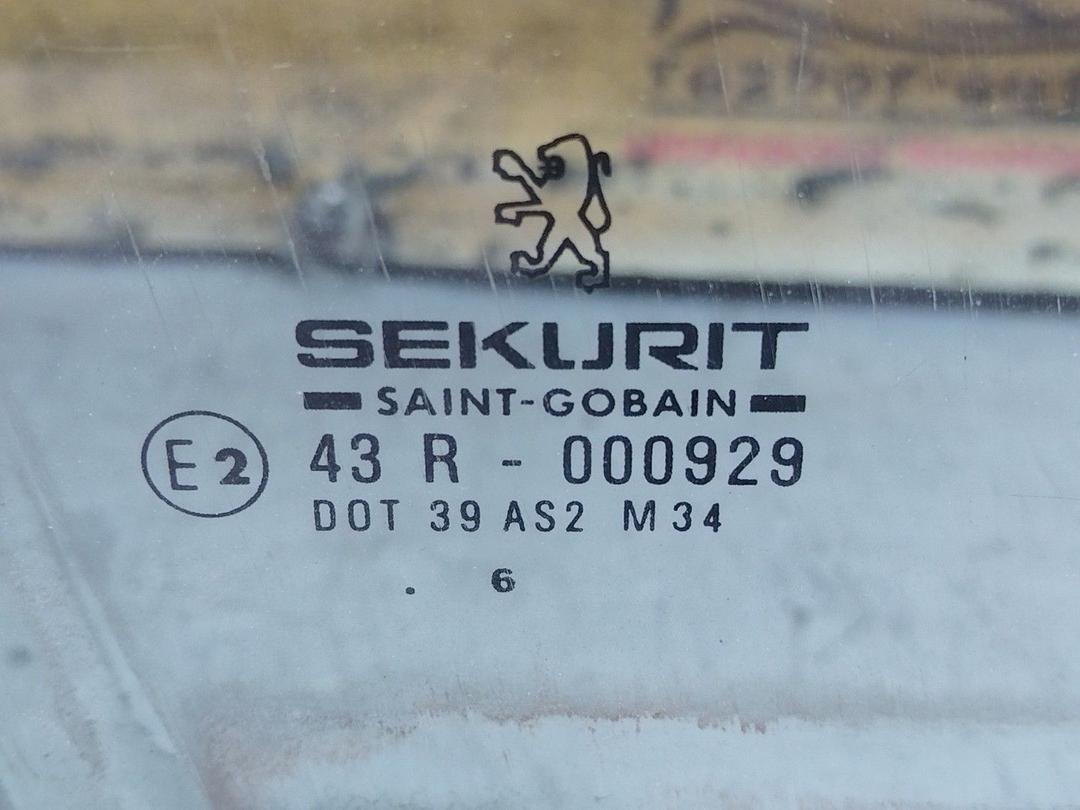 Стекло двери передней правой 3ETACQ Peugeot 605 - Фото 2