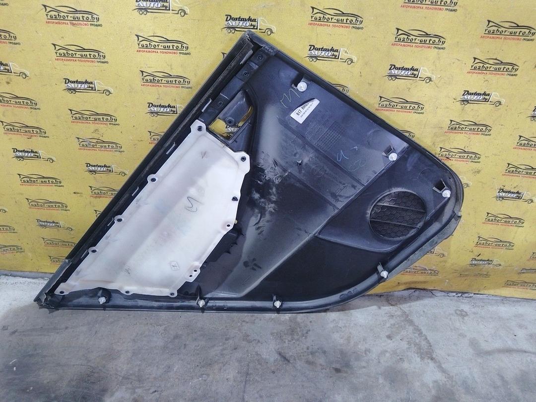 Обшивка двери задней правой (дверная карта) Y6U92B Toyota Corolla купить с доставкой