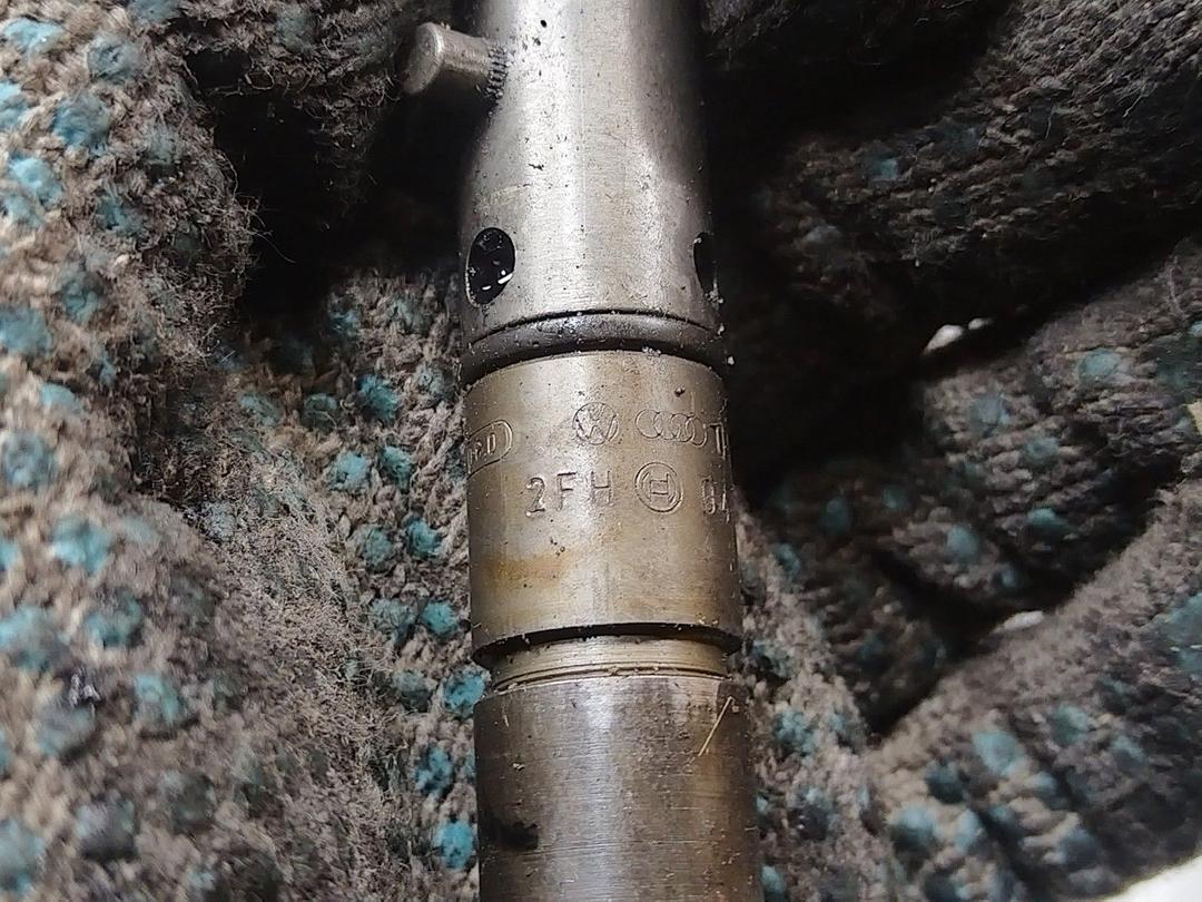 Форсунка D23AZW Audi A4 купить в магазине запчастей бу