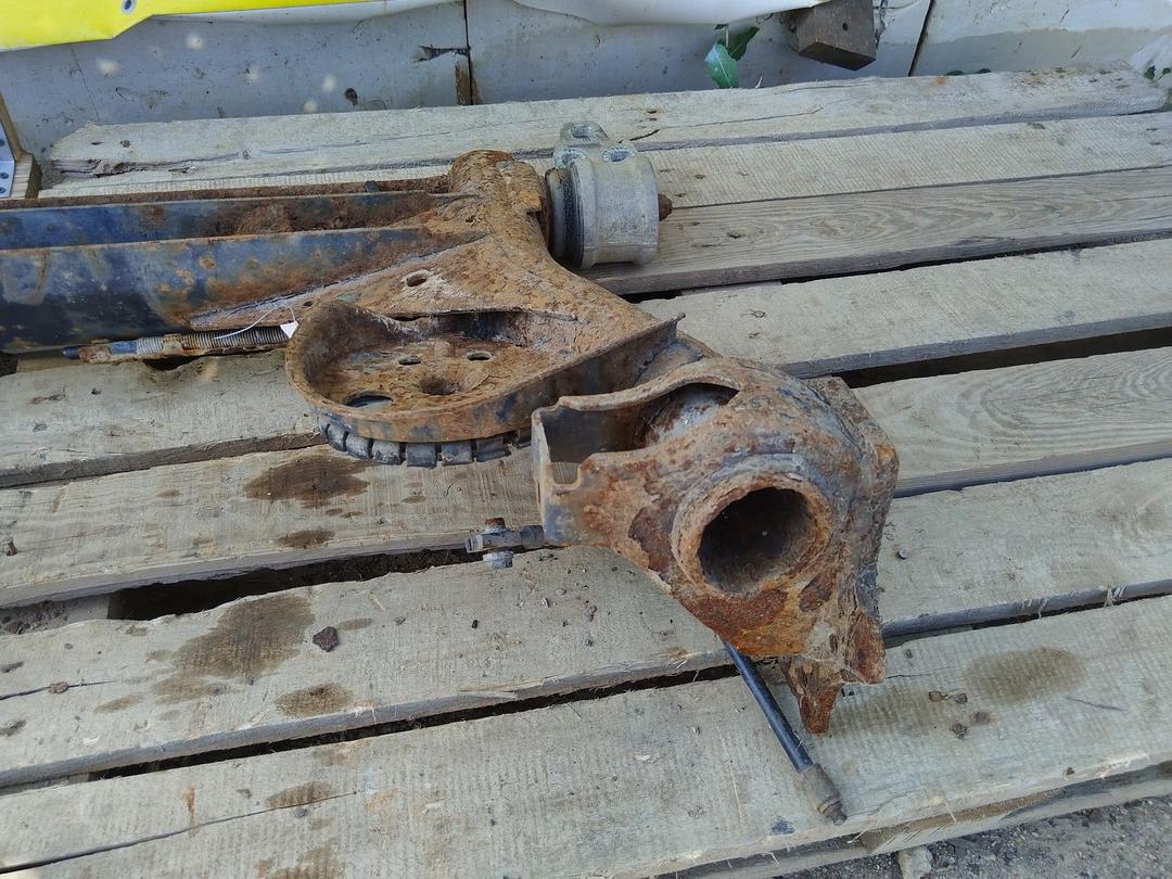 Балка подвески задняя DWYVBW Volkswagen Passat undefined