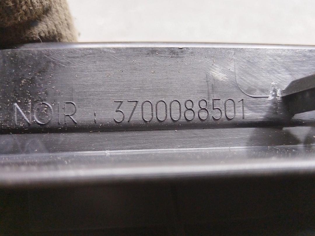 Ковер салонный V4CMHI Renault Scenic купить с доставкой