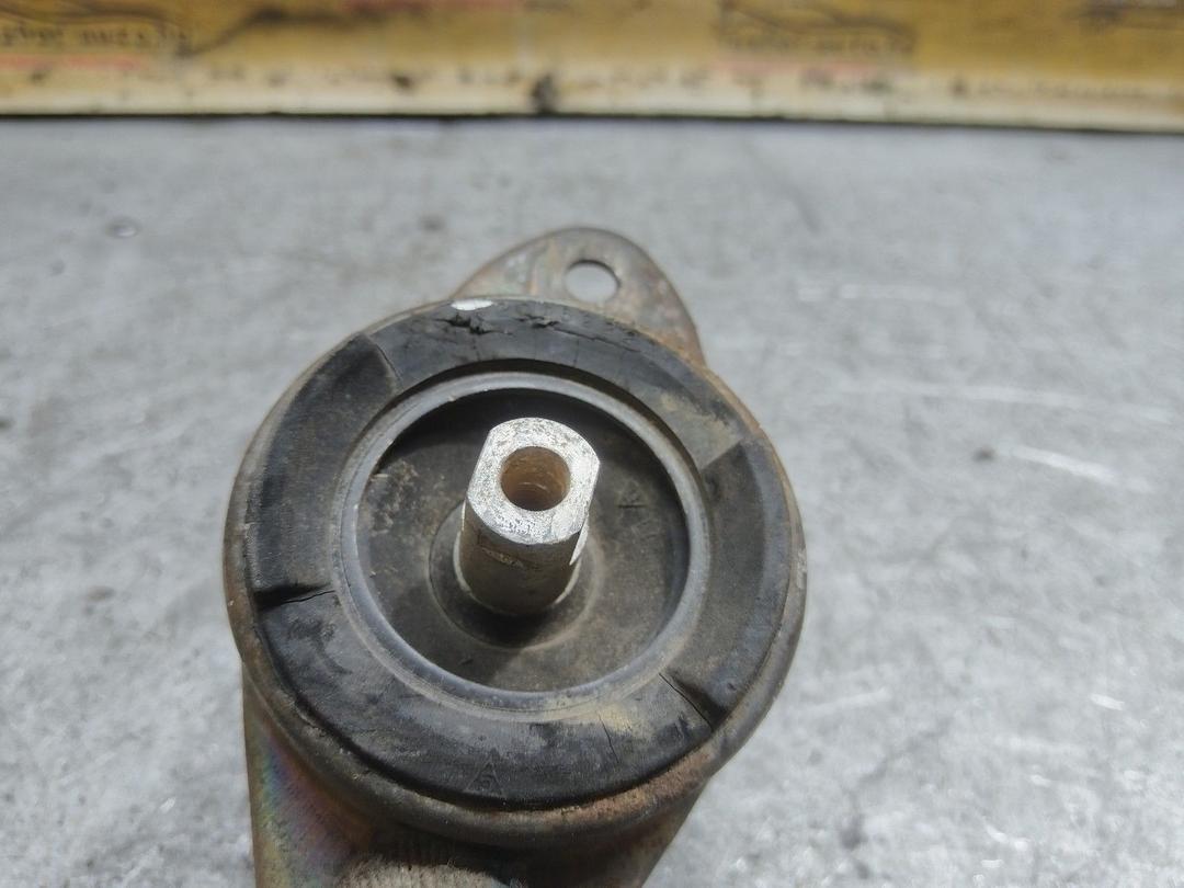 Подушка крепления КПП 0F1UUX Citroen Saxo купить в магазине запчастей бу