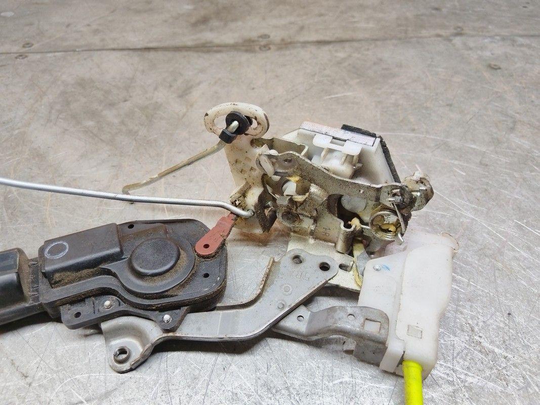 Замок двери передней правой S4147Z Toyota Aygo купить в магазине запчастей бу