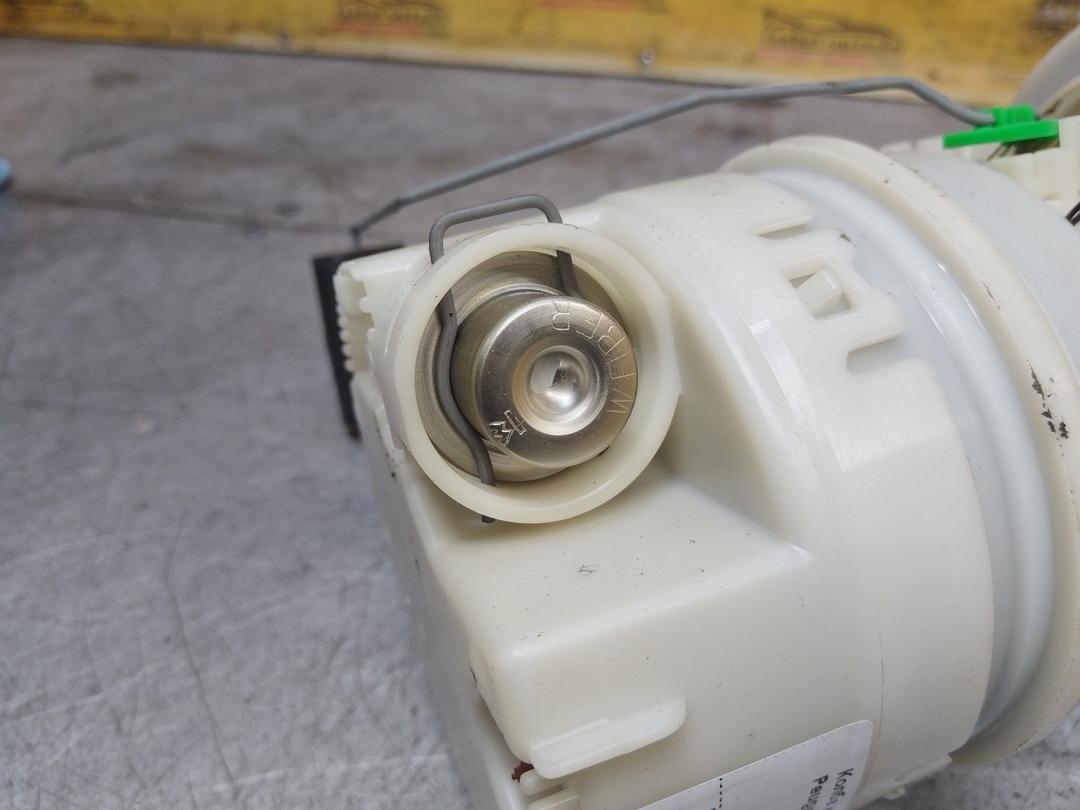 Колба в бак R5VQTR Peugeot 406 undefined