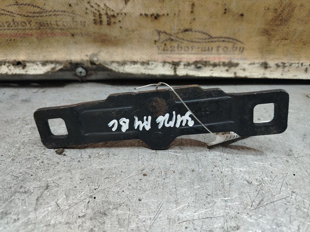 Ответная часть замка багажника YIS54B Audi A4 - Фото 3