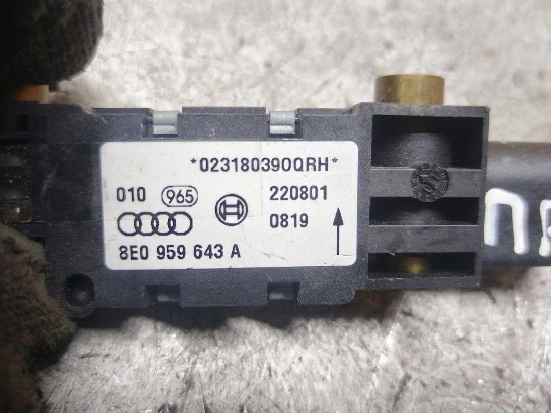 Датчик удара 69TKAE Audi A4 купить с доставкой