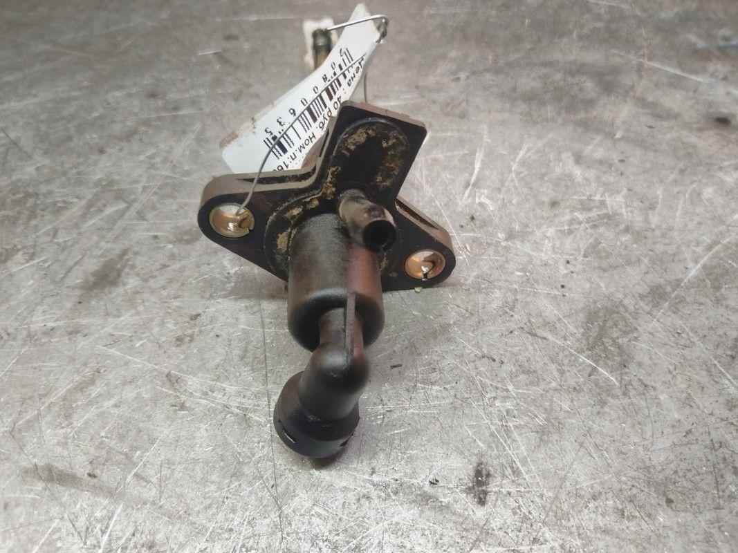 Цилиндр сцепления главный 0B43NL Volkswagen Golf купить в магазине запчастей бу