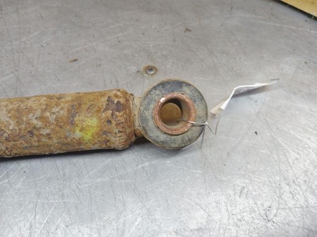 Амортизатор задний правый IQ7423 Toyota Yaris Verso купить