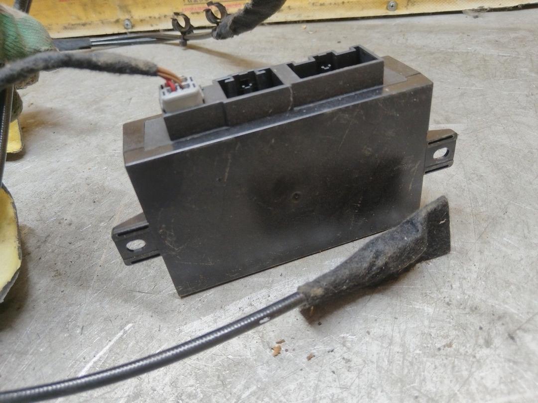 Электропривод багажника RE3K40 Volvo XC70 купить с доставкой