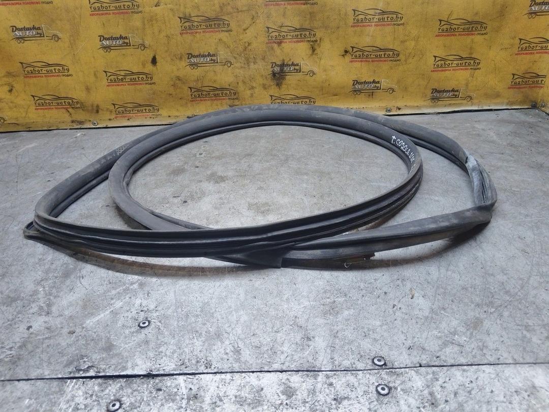 Уплотнитель двери задней левой NSIFJ4 Toyota Corolla купить в магазине запчастей бу