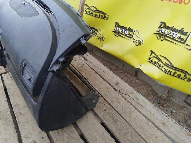 Панель передняя салона (торпедо) YYR700 Volkswagen Passat undefined