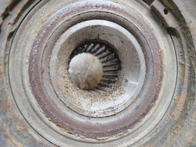 Кулак поворотный правый DS8050 Peugeot 406 купить на авторазборке