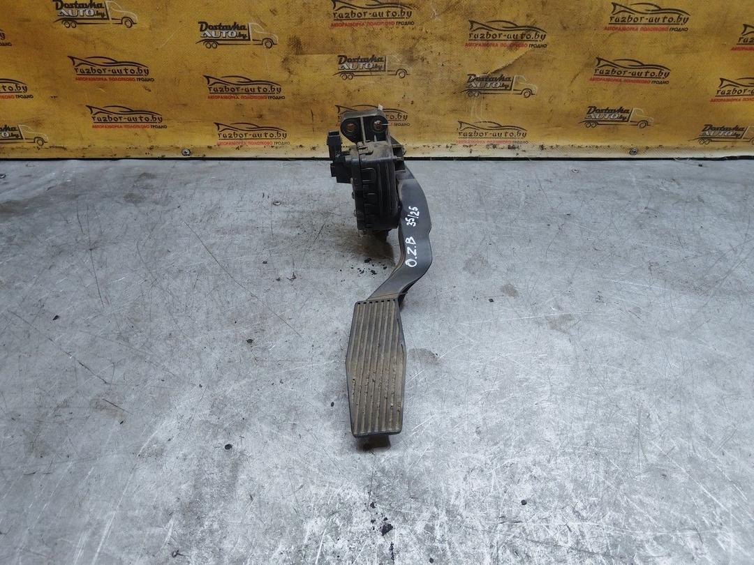 Педаль газа C5K584 Opel Zafira