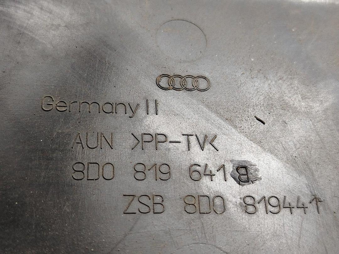 Корпус салонного фильтра 0YUR7I Audi A4 - Фото 5