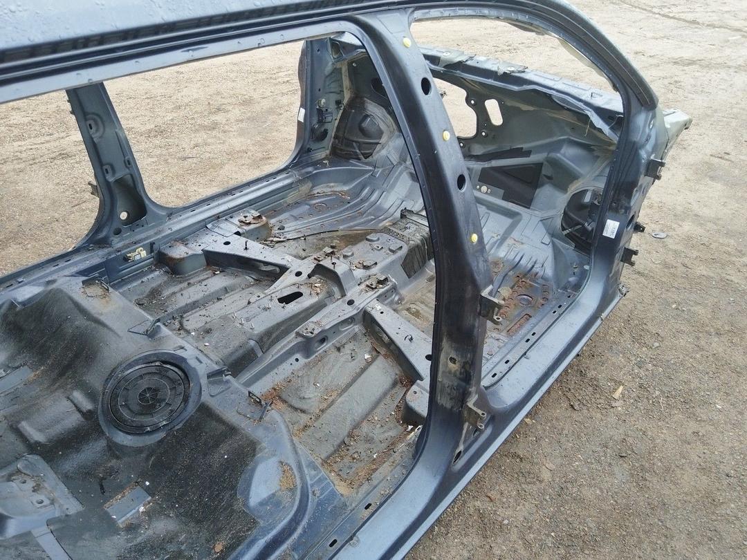 Стойка кузовная центральная правая MOJ2ZG Opel Astra купить в магазине запчастей бу