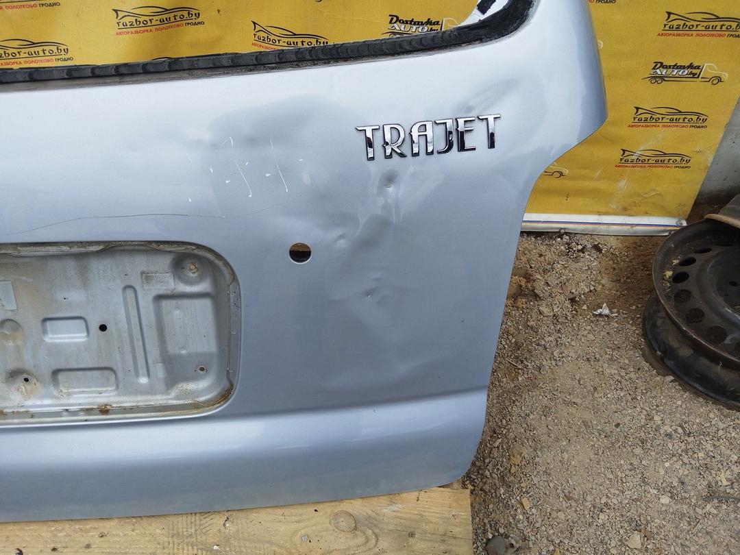 Крышка багажника (дверь 3-5) REZV52 Hyundai Trajet купить