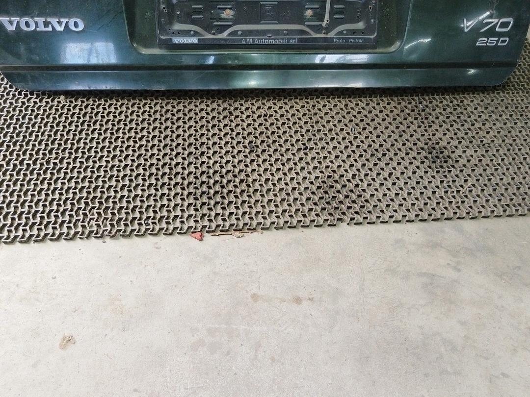 Крышка багажника (дверь 3-5) 7J1XWT Volvo V70 купить с доставкой. Огромный выбор запчастей и марок авто. У нас есть практически все.