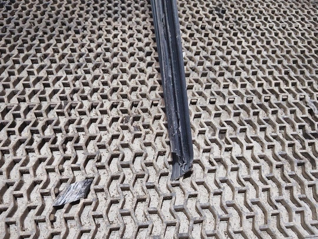 Молдинг крыши 2MTXL7 Peugeot 206 купить в магазине запчастей бу