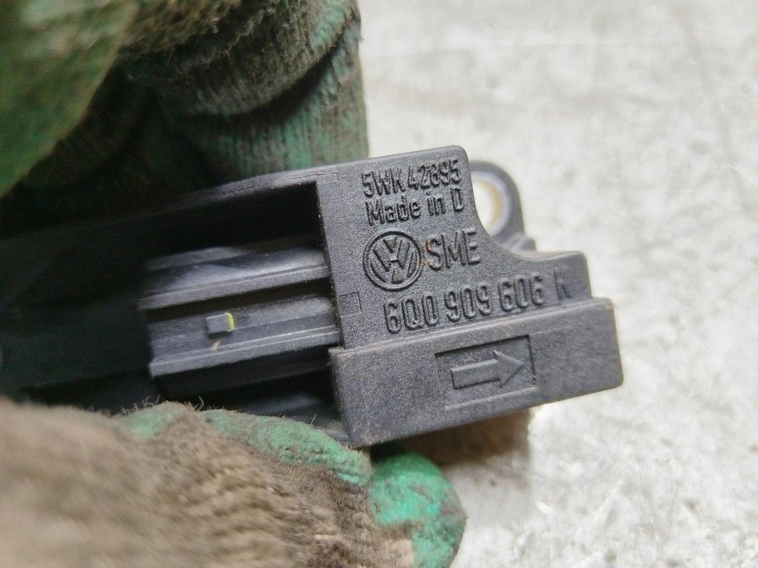 Датчик удара OP9UCC Volkswagen Polo купить в магазине запчастей бу