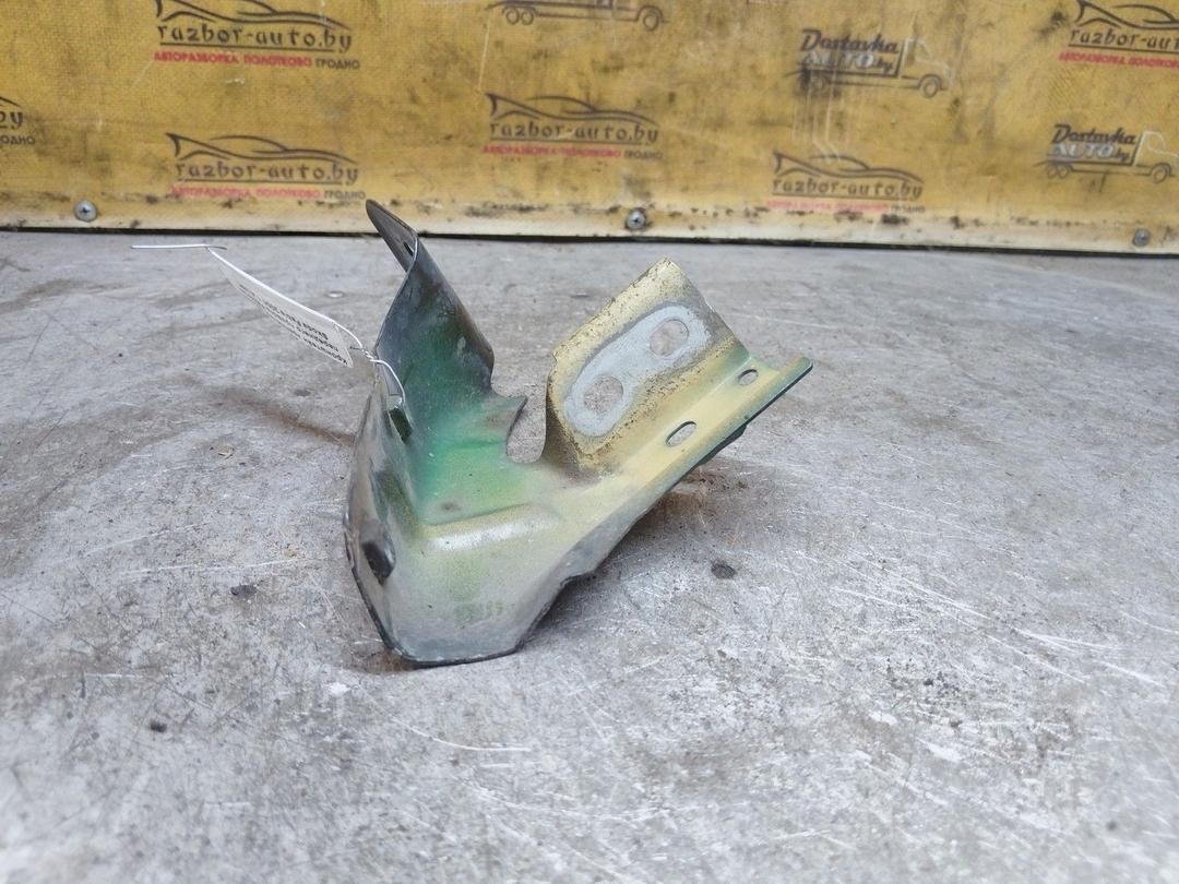 Кронштейн крепления крыла переднего правого PAN8ON Skoda Fabia купить в магазине запчастей бу