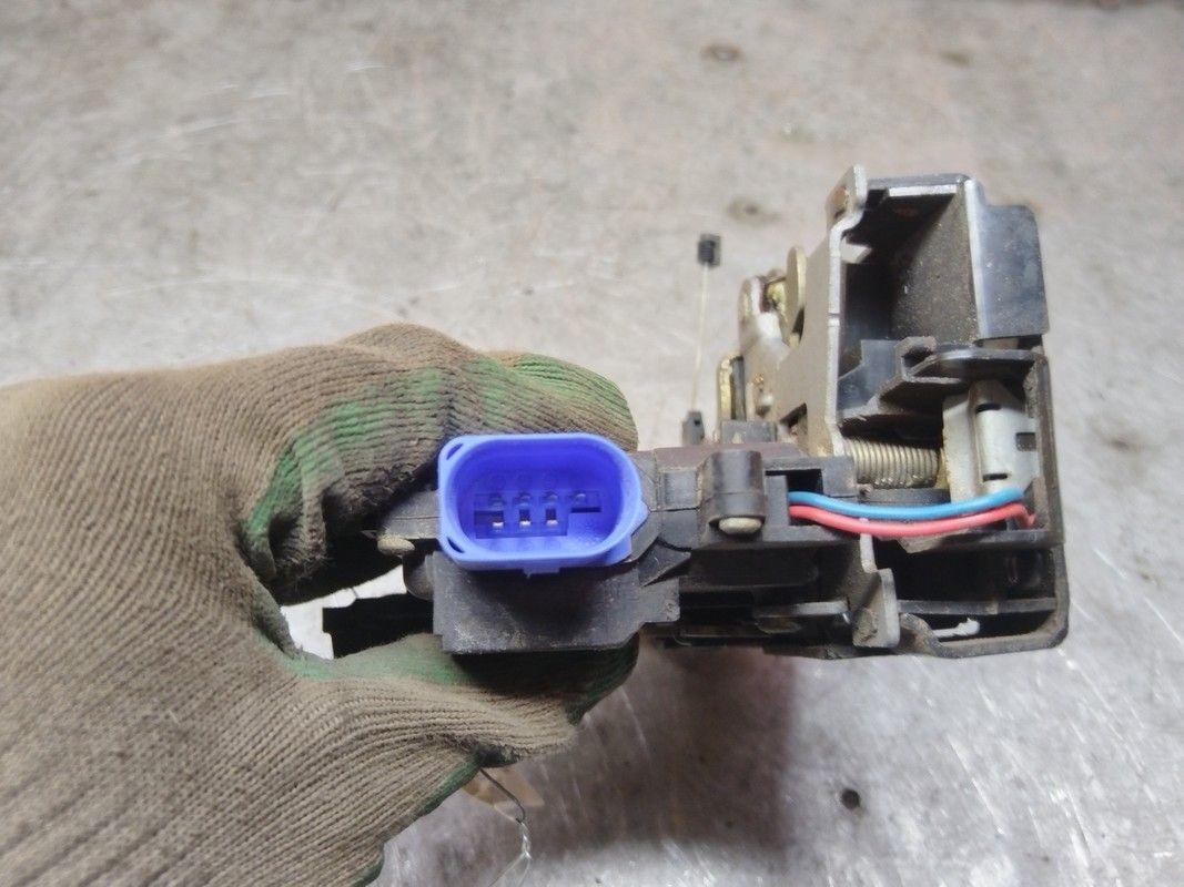 Замок двери задней левой AJZC7S Seat Altea купить в магазине запчастей бу