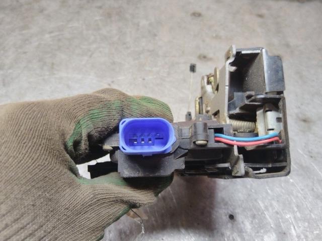 Замок двери задней левой AJZC7S Seat Altea купить в магазине запчастей бу