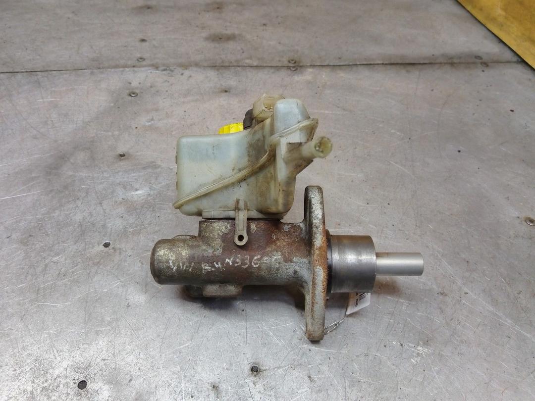 Цилиндр тормозной главный MGY5UO Volkswagen Passat - Фото 1