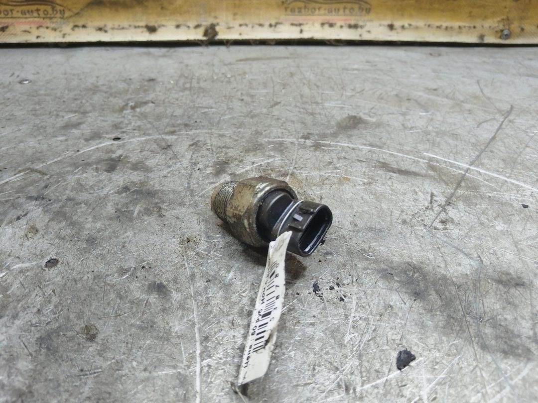 Датчик давления топлива 0VVQ91 Toyota Avensis - Фото 3