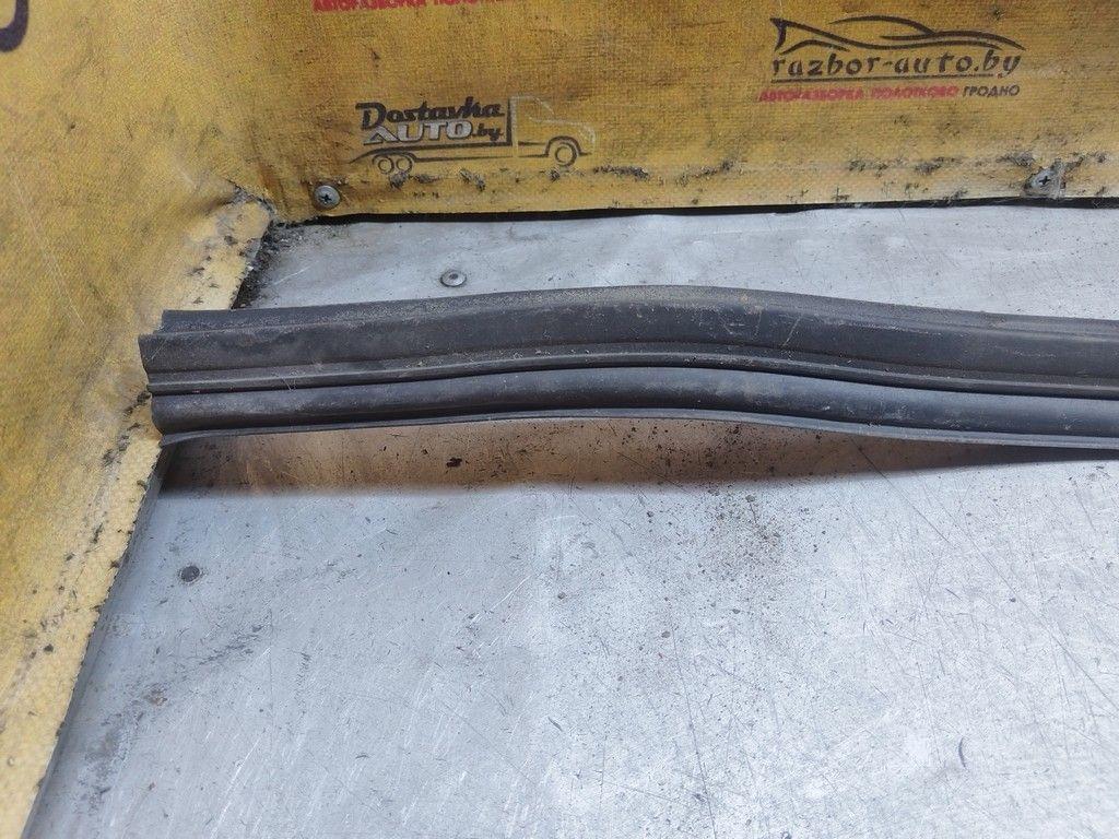 Уплотнитель капота 7HC0JU Renault Clio - Фото 2