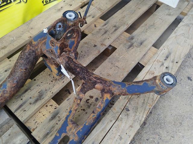 Балка подвески задняя XZTDW5 Volkswagen Passat купить с доставкой. Огромный выбор запчастей и марок авто. У нас есть практически все.