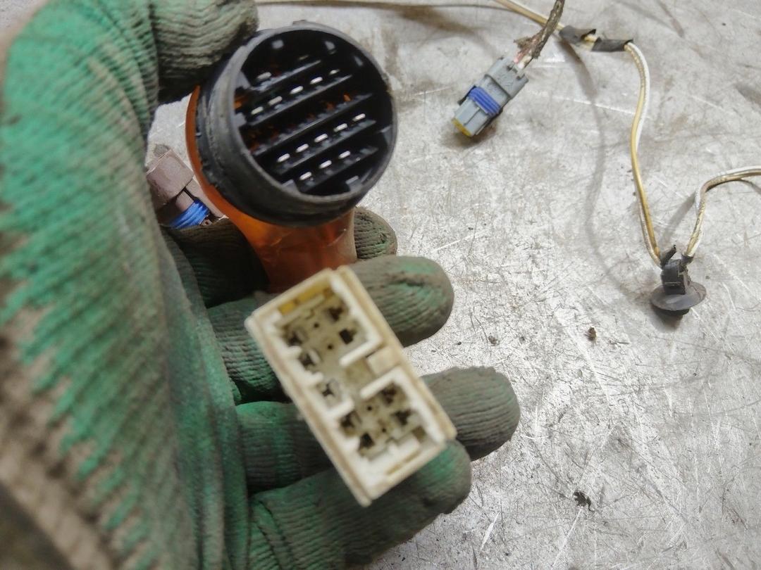 Проводка двери передней правой KLG8CH Citroen Xsara Picasso купить