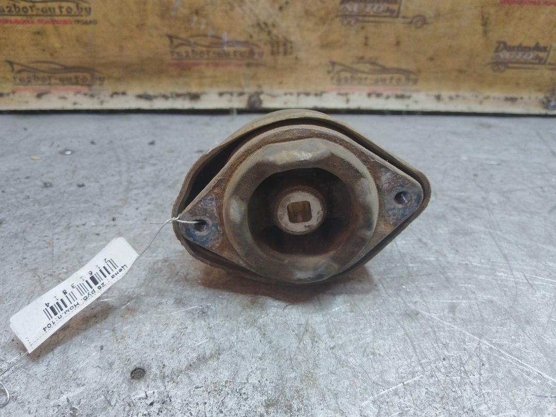 Подушка крепления КПП F76AAP Volkswagen Passat - Фото 1