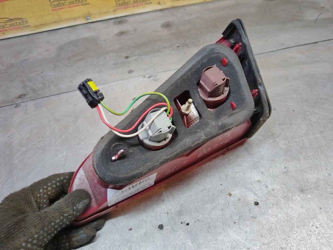 Фонарь крышки багажника левый K5C6AO Peugeot 607 купить с доставкой