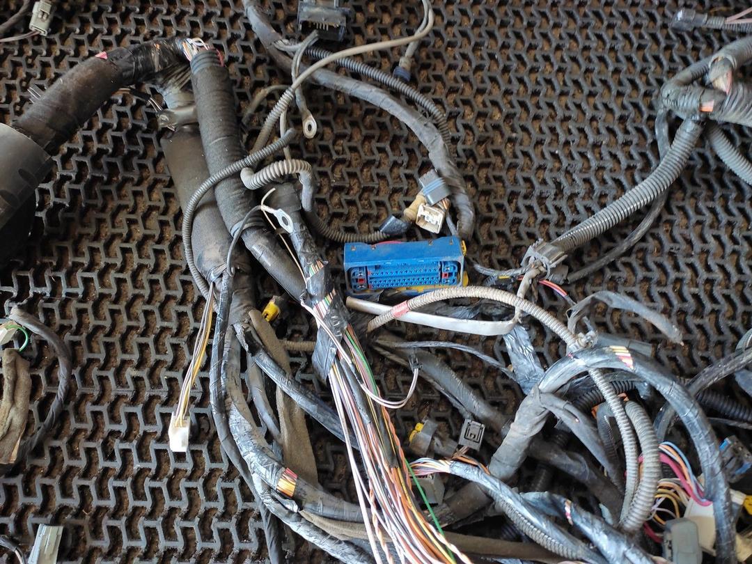 Проводка YWN8E0 Renault Laguna купить в магазине запчастей бу