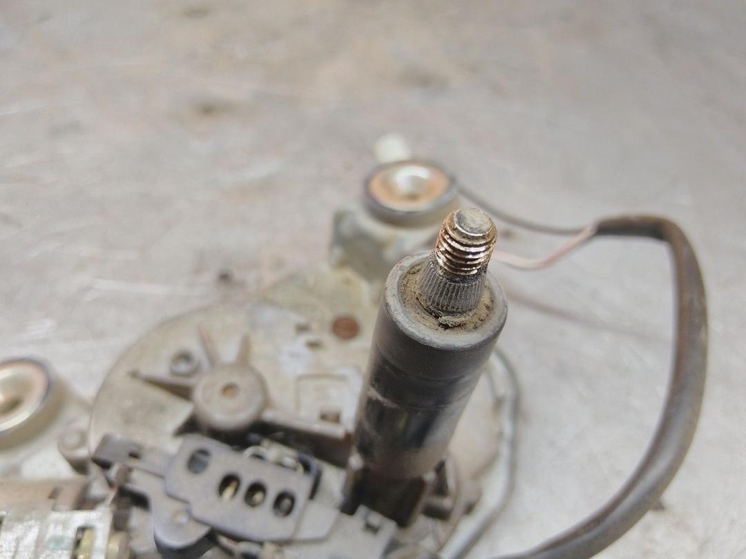 Моторчик заднего стеклоочистителя (дворника) FJ2I0C Ford Mondeo купить в магазине запчастей бу